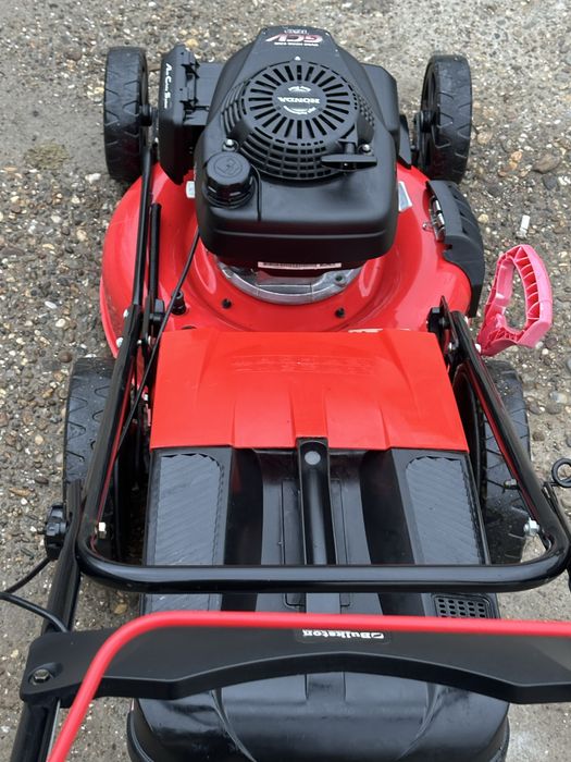 Бензинова несамоходна косачка Honda