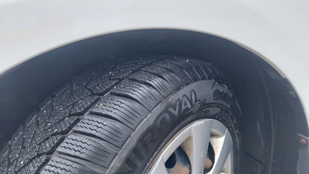 Продавам Тойота Аурис 1.4 d4d