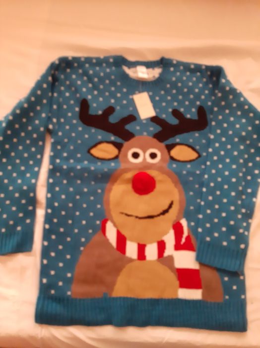 Коледен пуловер с еленче