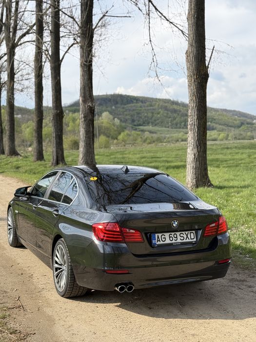 BMW F10 520d // sport line // 3 butoane   -2015-