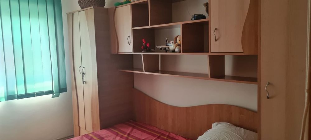 Dormitor tineret cu doua dressinguri