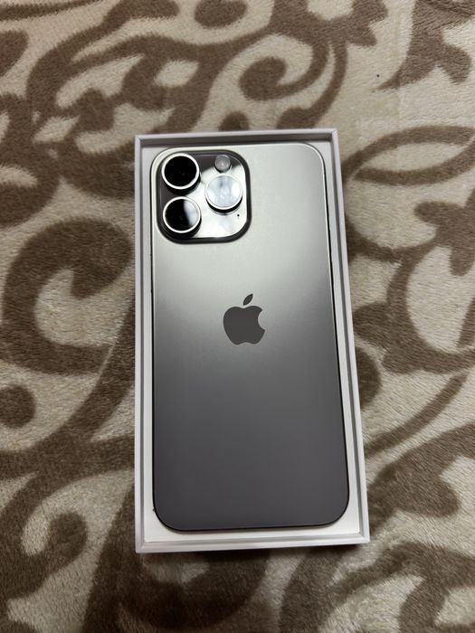 Iphone 15 pro max Като нов!!