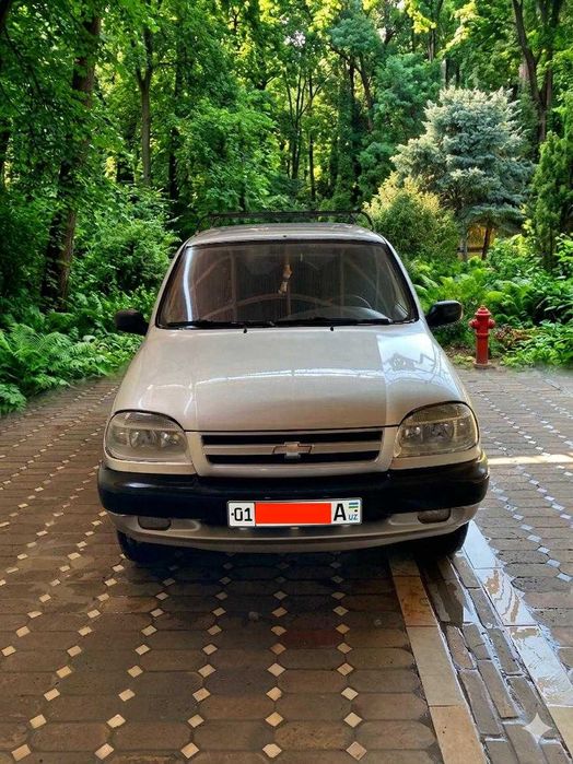 Chevrolet Niva 2003г. 80 л. с.