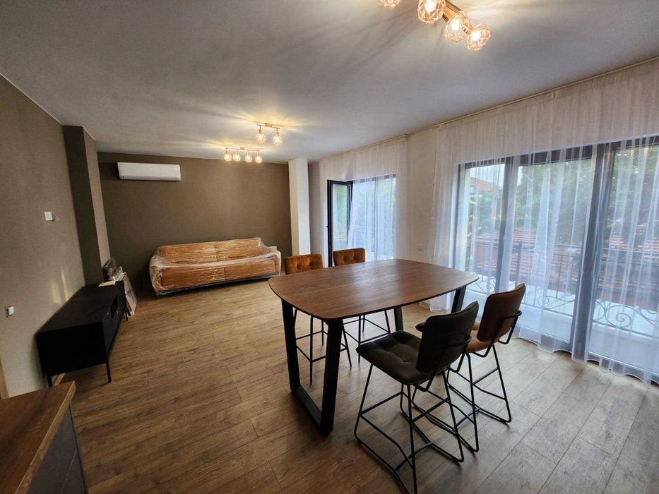 Дава се под наем Тристаен апартамент в Пловдив, Център - 110 кв.м за 800 € - Снимка #2