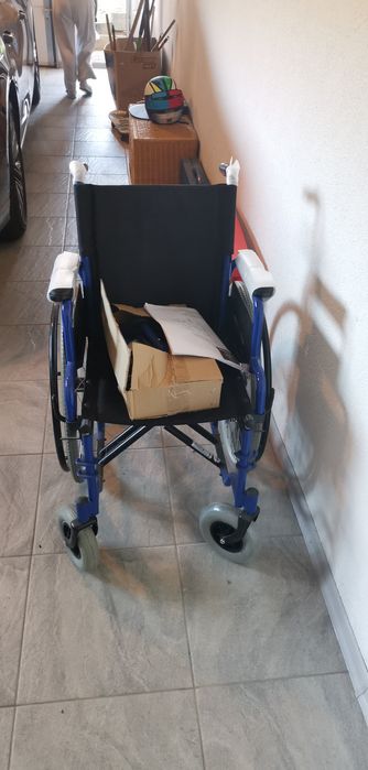 Scaun transport pacienti adulti invalid handicap