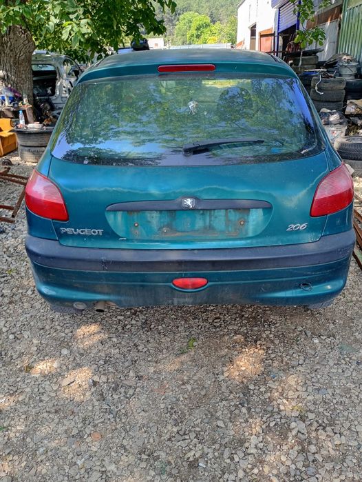 Пежо 206 1.4 i 75 кс на части !!!