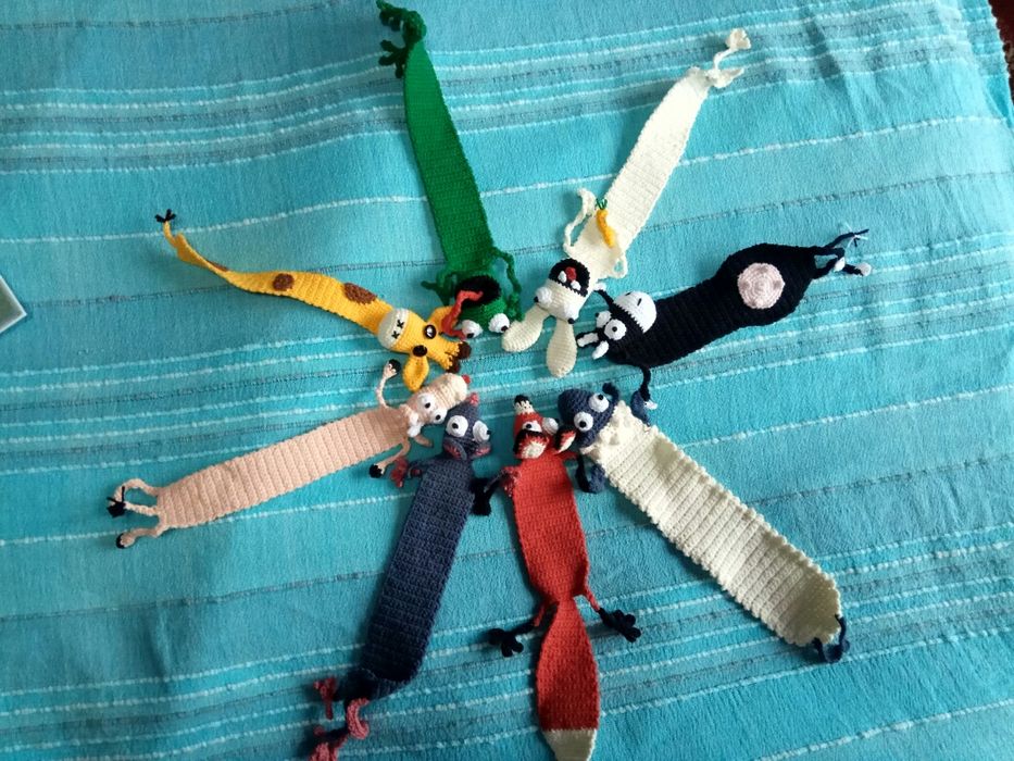 Плетени книгоразделители