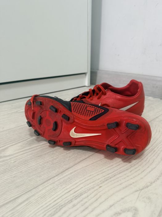 Бутсы Nike. Футбол.