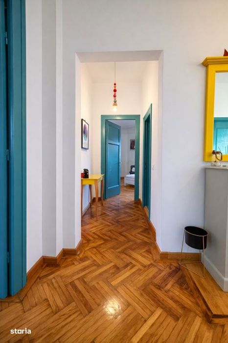 Un apartament cu personalitate, intr-o vila cu farmec – gata de muta