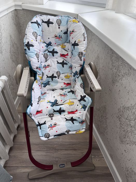 Детский стульчик для кормления Chicco