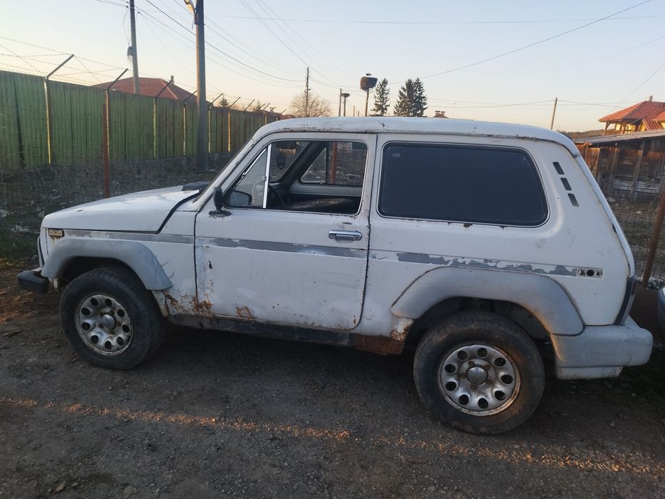 Лада Нива 1.7 i на части