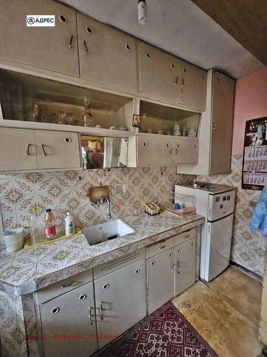 Продава се Етаж от къща в Плевен, Сторгозия - 83 кв.м за 891 €/кв.м - Снимка #4