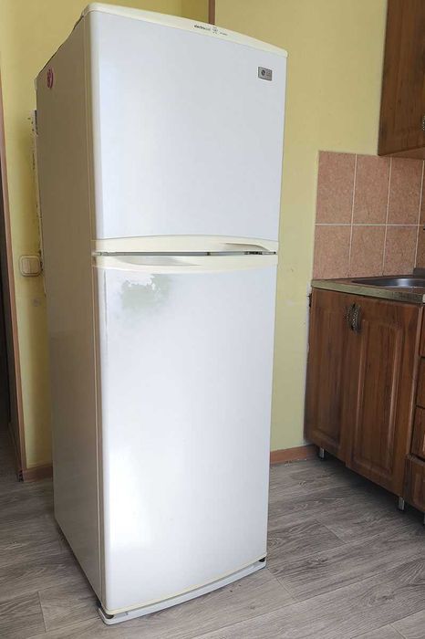 Холидильник LG GR 262