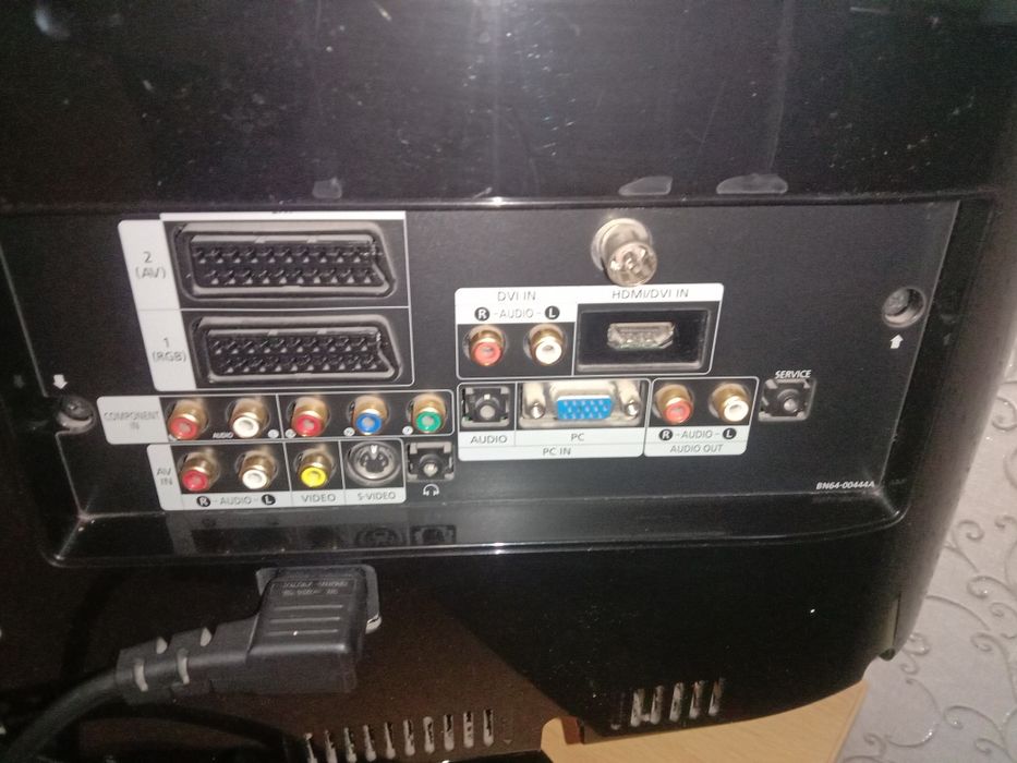 Телевизор Самсунг.