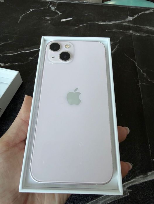Продам iPhone 13 256 ГБ айфон 13