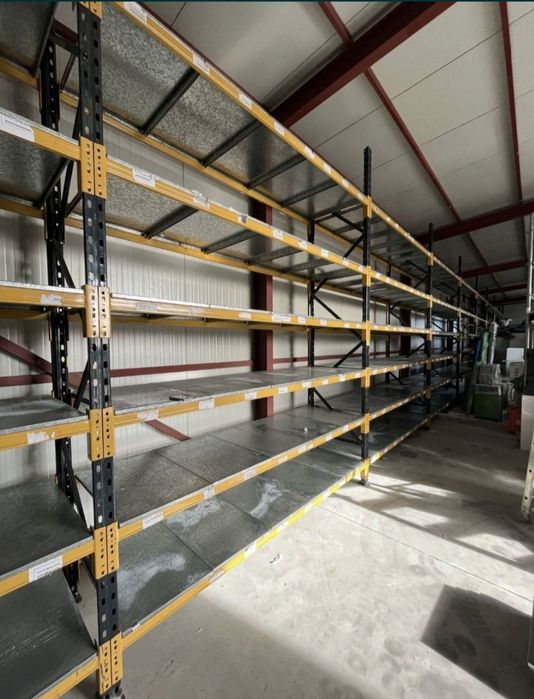 Rafturi metalice zincate marfa manuala 
Tip piking 
Înălțime de la 1.5