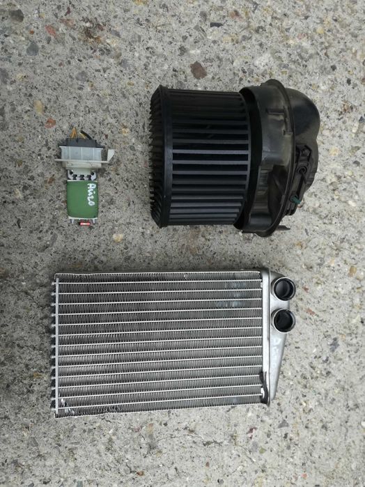 Тойота Айго Ситроен Ц1 Пежо 107 Aygo моторче вентилатов реостат парно