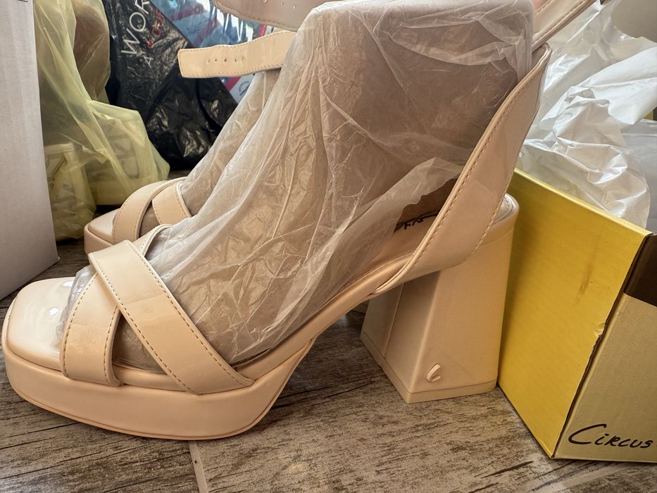 Дамски сандали Circus ny, Бежови, Лачени, 38.5