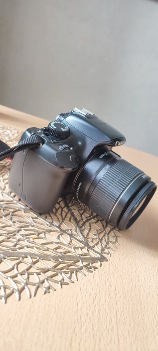 Продам фотоаппарат Canon EOS 1100D