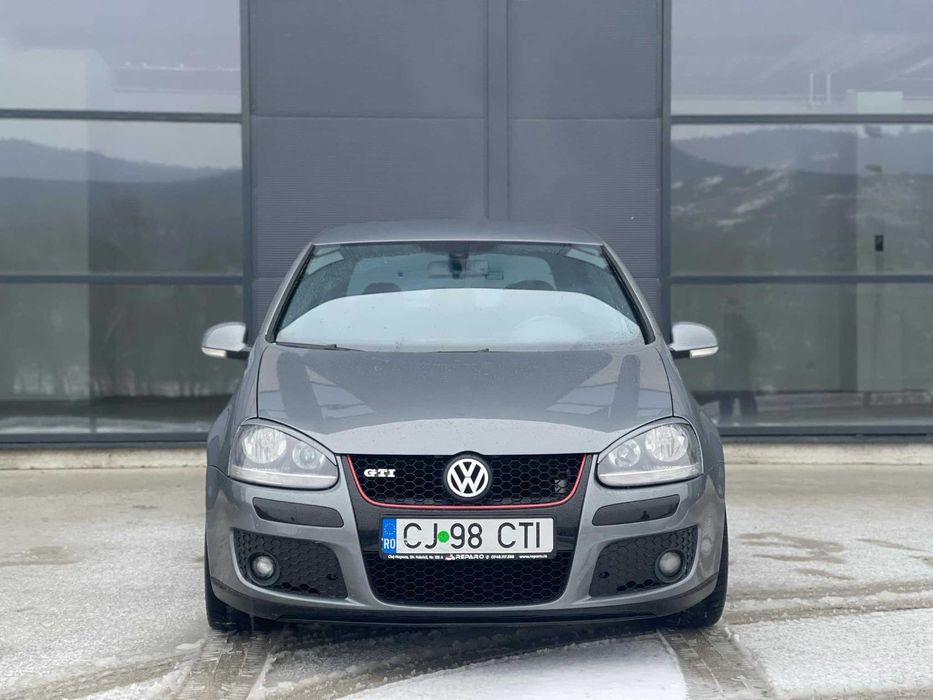Volkswagen Golf 5 GTI 2.0 TFSI / cutie manuala