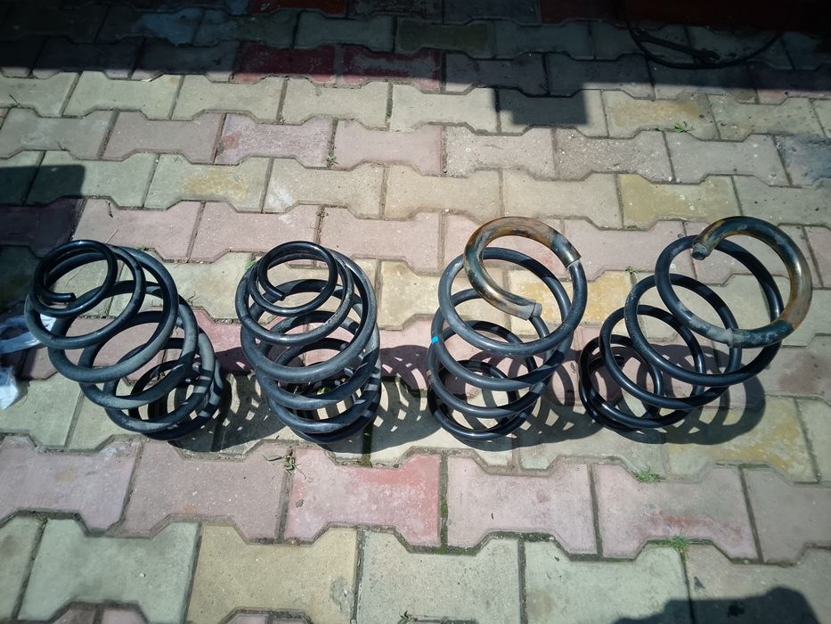 Set arcuri fata/spate Mercedes Viano