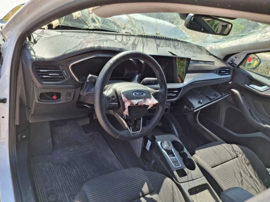 Dezmembrez Ford Focus 4 Facelift Sedan 1.5 EcoBlue Y9DA 115 cai