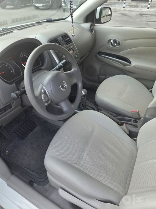 Автомобиль Nissan Sunny