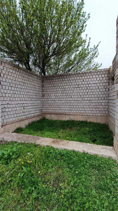 Yallamada ideal lokatsiyadagi hovli sotiladi!