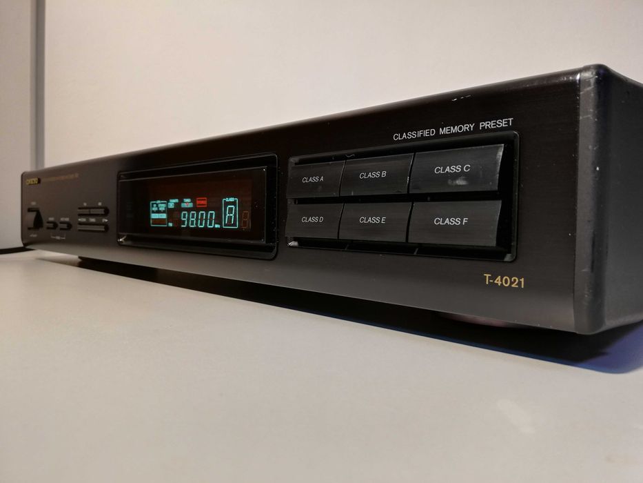 Tuner ONKYO model T-4021 - Quartz FM Stereo/AM - Japan/Impecabil
