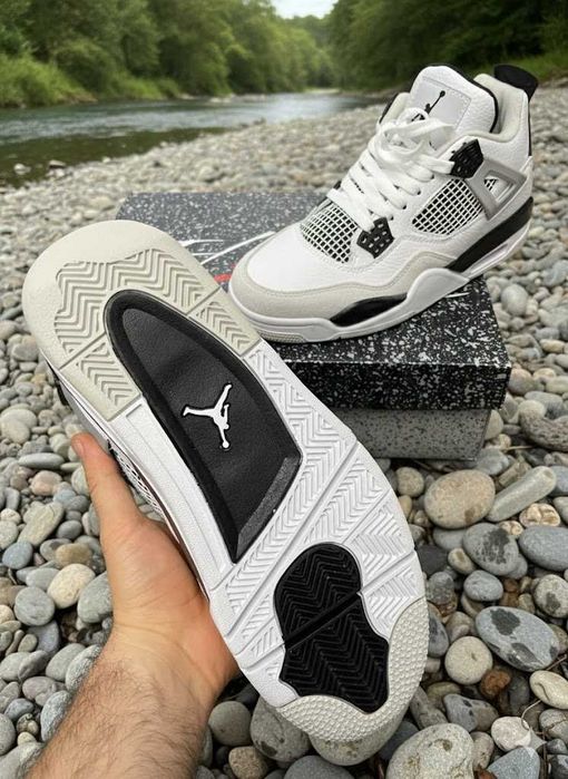 Jordan 4 Retro Military Black