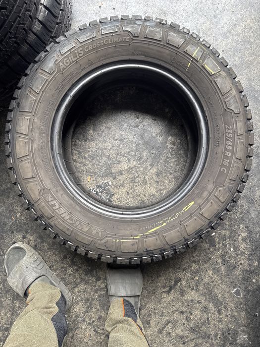 235/65/16C Michelin M+S