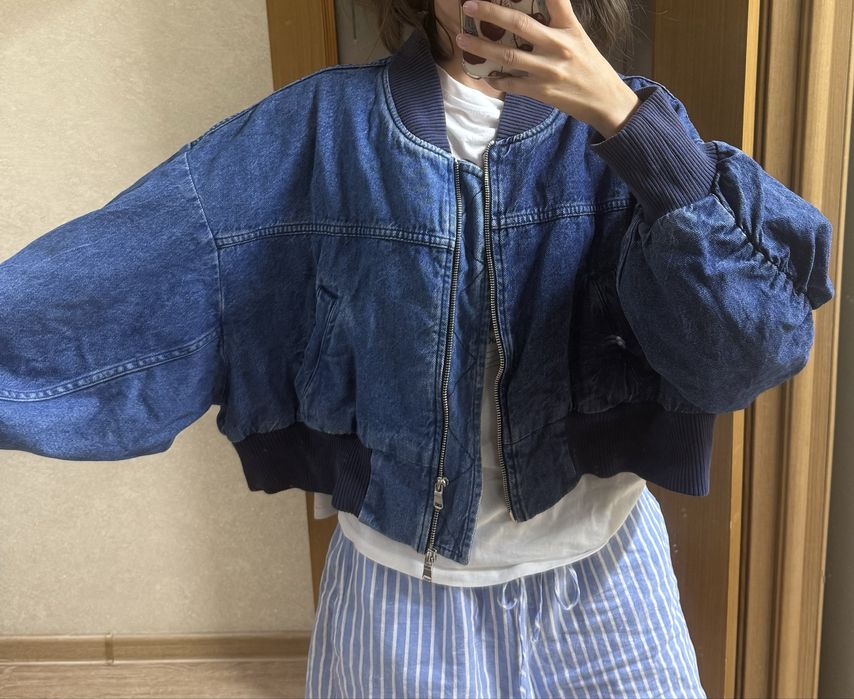 Джинсовый бомбер zara