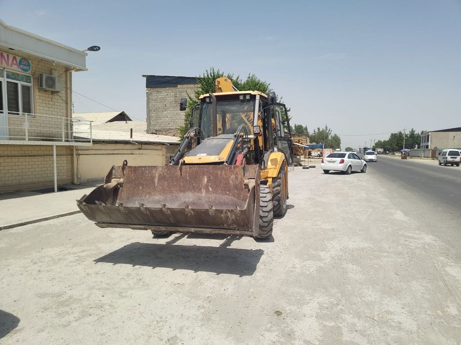 Экискаватор сотилади