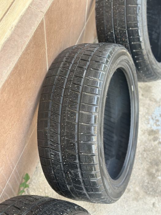 Шины 235/45/18 зимние