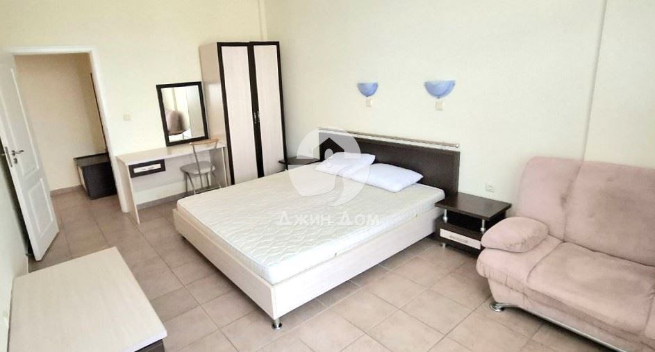 Продава се Двустаен апартамент в к.к. Слънчев бряг - 65 кв.м за 651 €/кв.м - Снимка #5