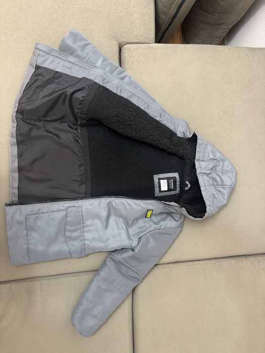 Куртка на мальчика 9-10 лет