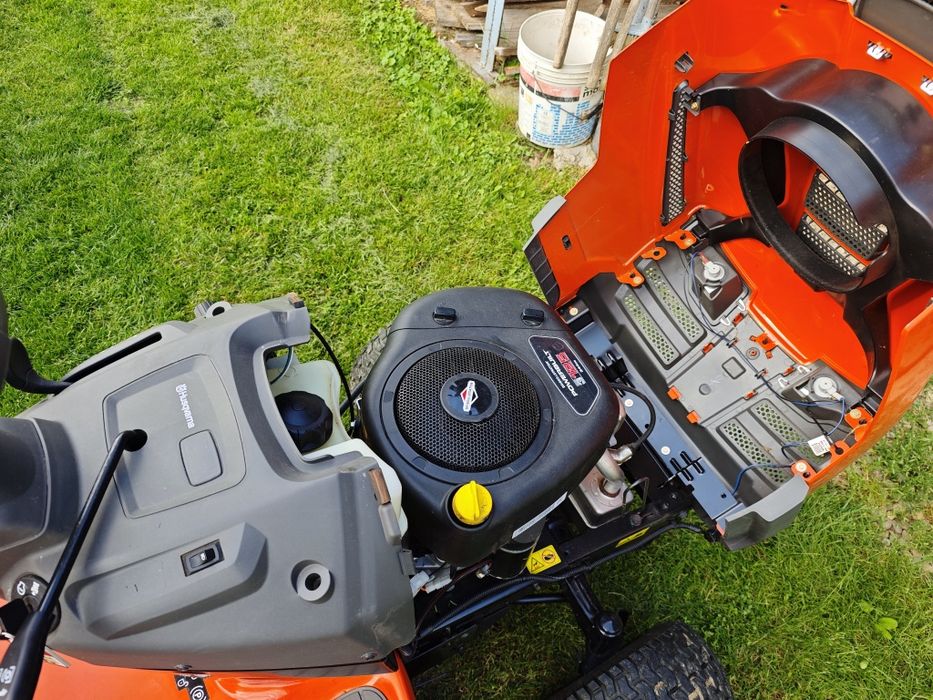 Tractoras de tuns gazon -iarba Husqvarna TS 38