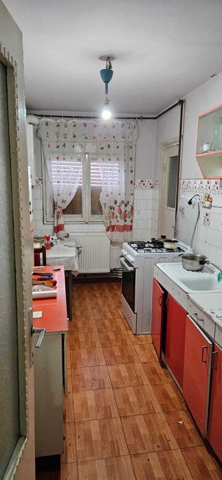 Intabulat, certificat energetic, liber,79mp, bloc din 1982,  etaj 1/4