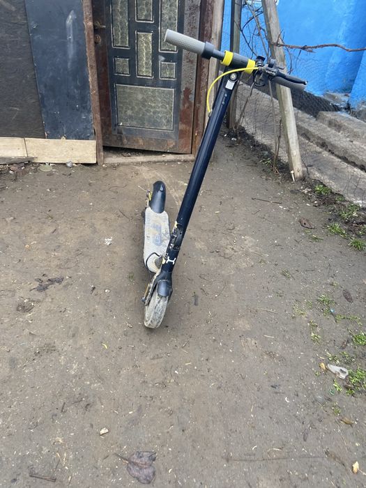 Vând scuter și trotinetă electrică