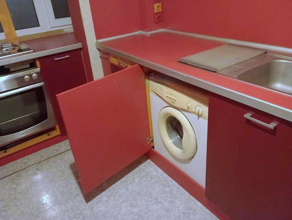 Дава се под наем Двустаен апартамент в Пловдив, Кършияка - 65 кв.м за 331.5 € - Снимка #1