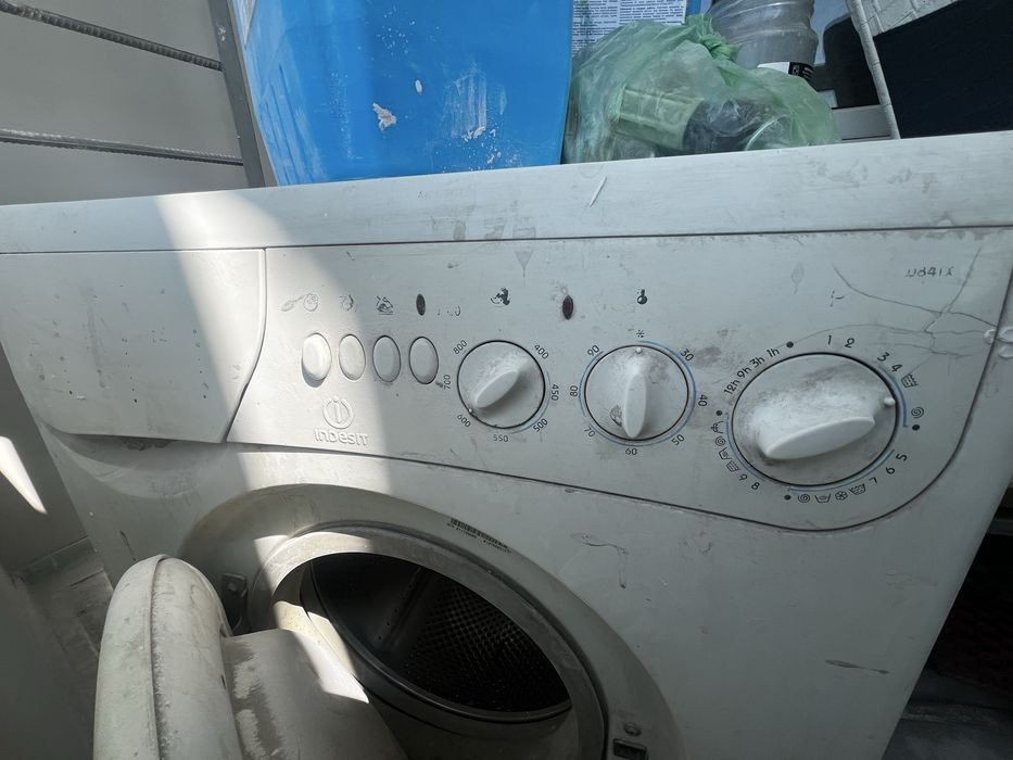 Стиральная машина indesit