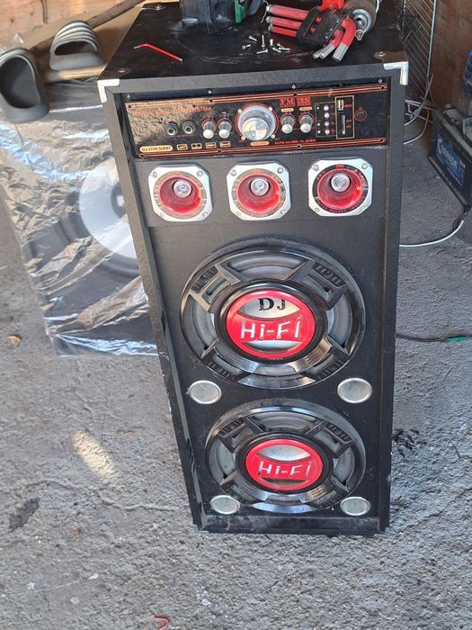 Vând difuzoare 25 cm sau boxe complecte