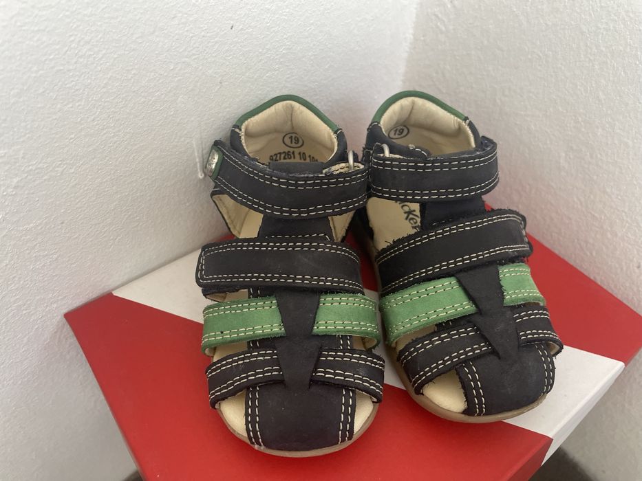 Sandale piele Kickers marimea 19