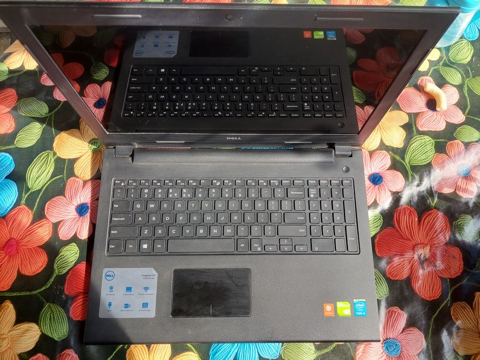 Laptop Dell Inspiron 15