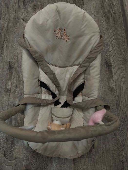 Бебешки шезлонг и кантар