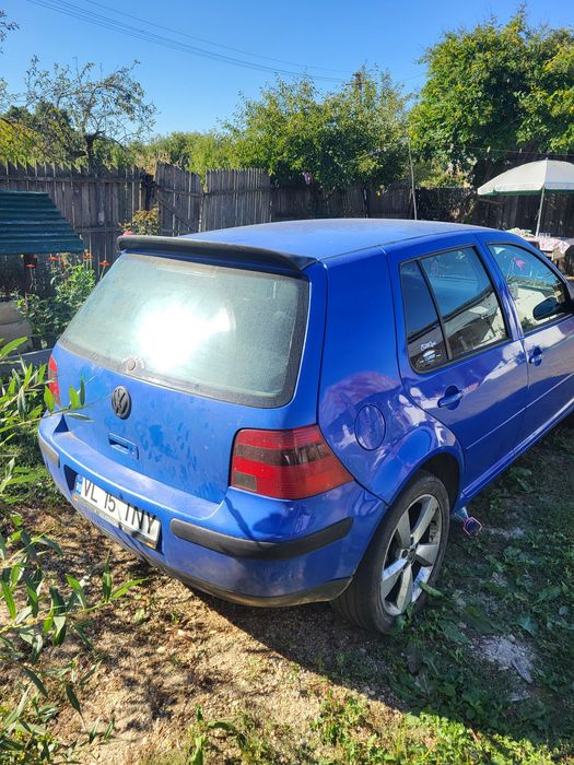 Vând golf 4 an 2002