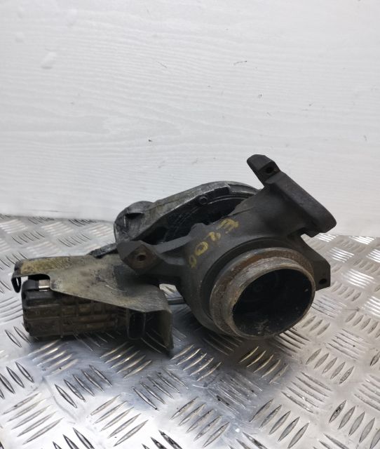 Turbina Turbo Turbosuflanta cu actuator 2.2 CDI A6460960099 Mercedes-