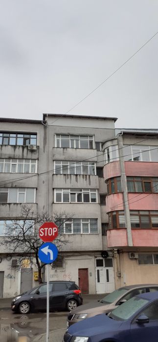 Vand apartament 2 camere