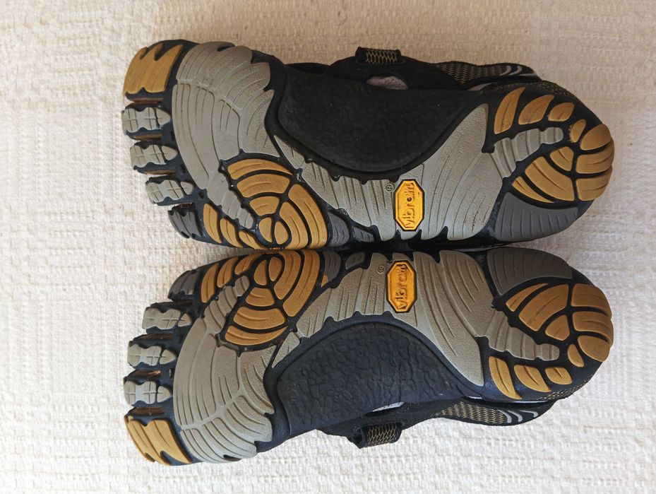 Обувки Vibram Fivefingers (37 номер)