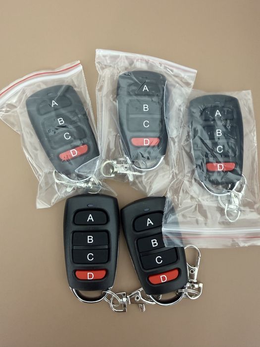 Telecomandă universală copiativă